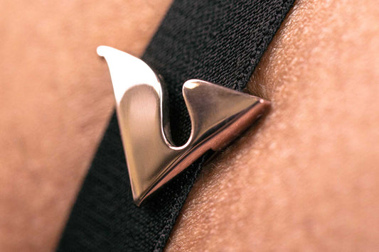 14K White Gold VBuckle